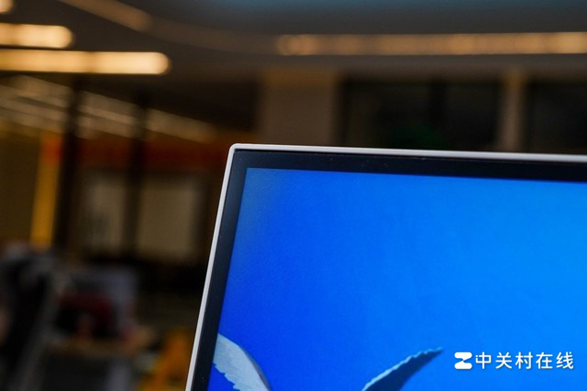 ViewSonic VX2781-2K-PRO-W: Thiết kế sang trọngi